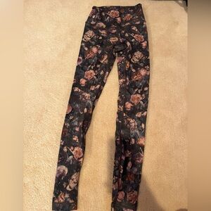 LULULEMON Wunder Under Patterned Leggings Size 2